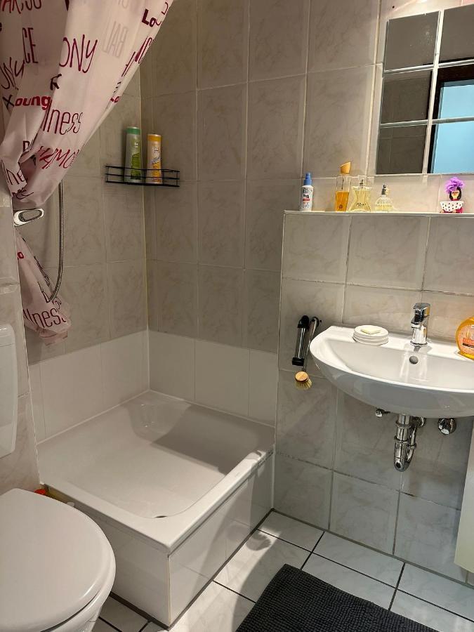 Jasmin'S Apartment 크레펠트 외부 사진